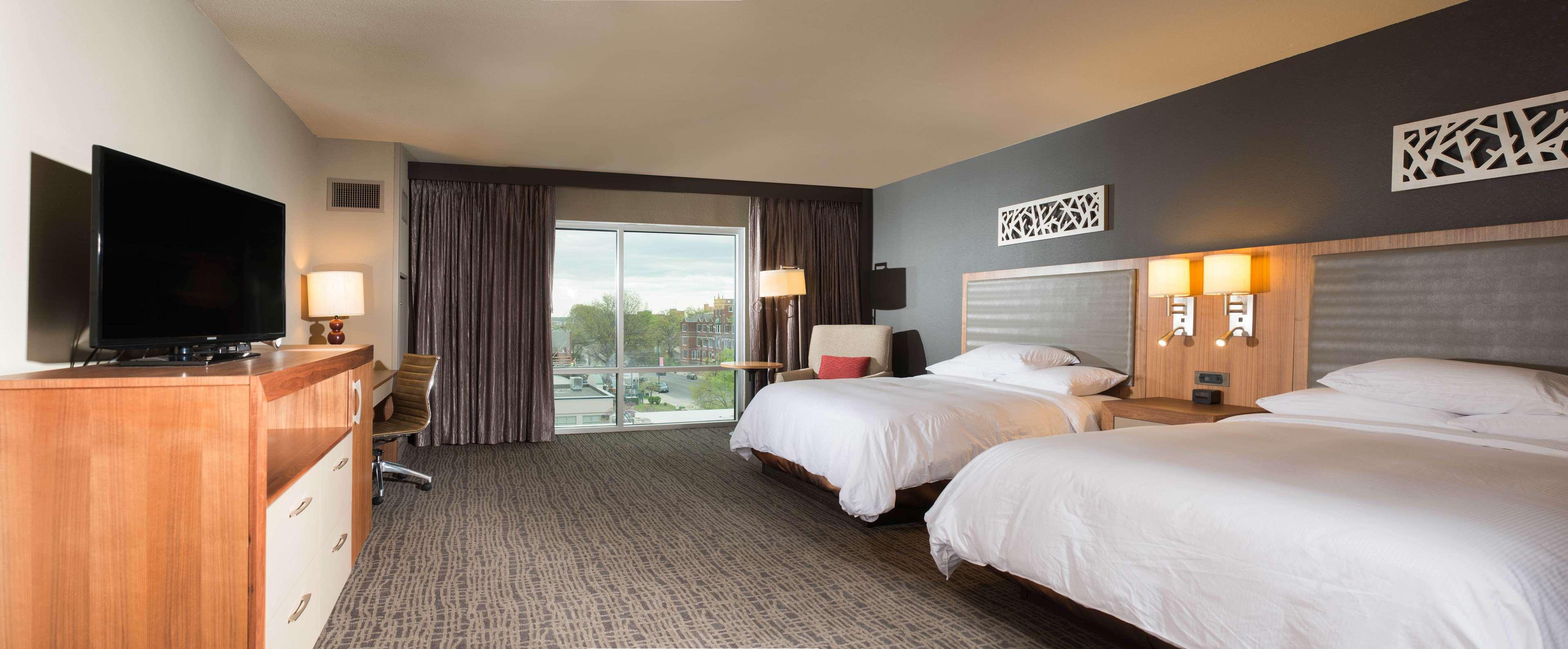 The Broadway Columbia - A Doubletree By Hilton Hotel Exterior photo