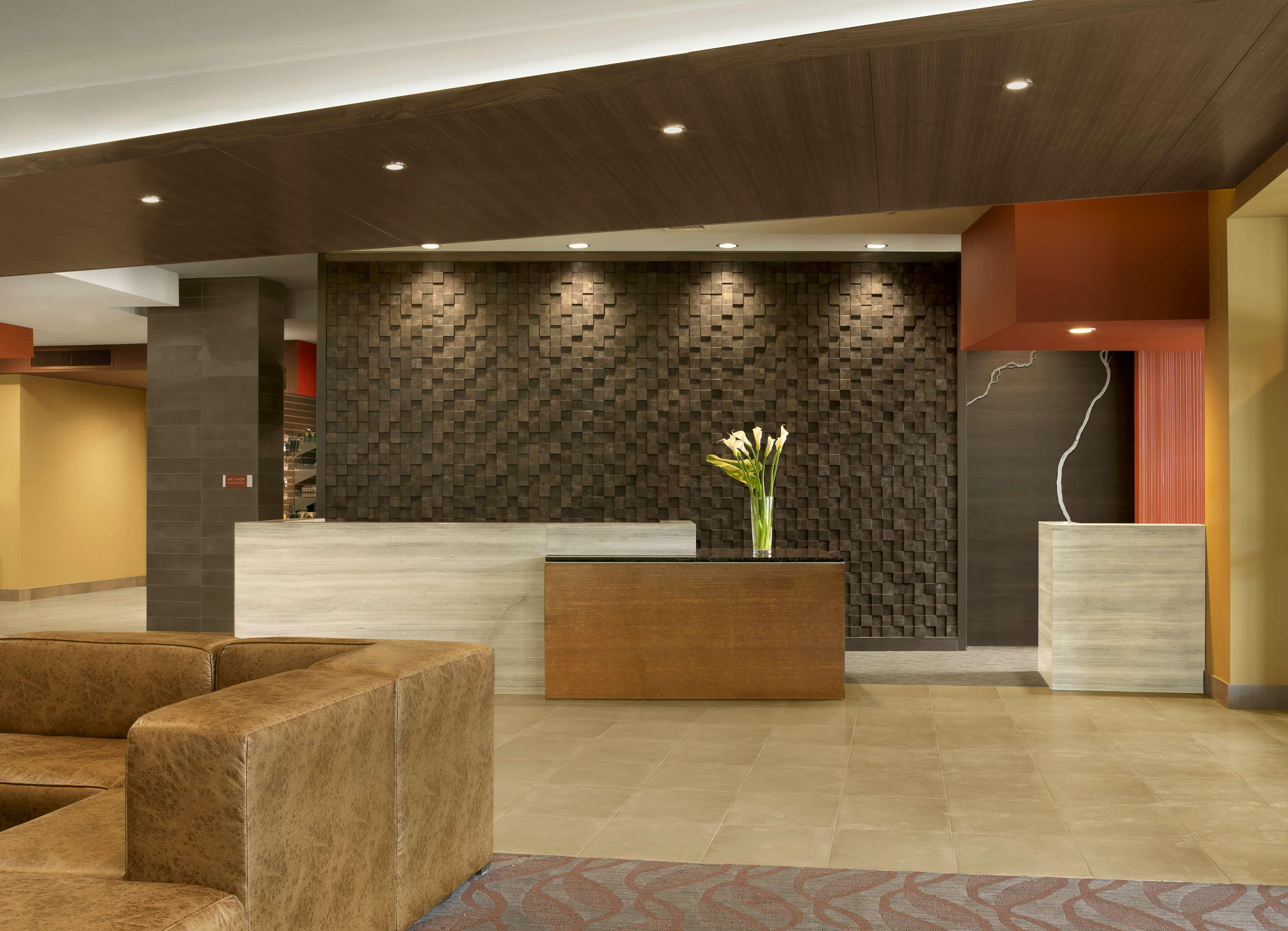 The Broadway Columbia - A Doubletree By Hilton Hotel Exterior photo